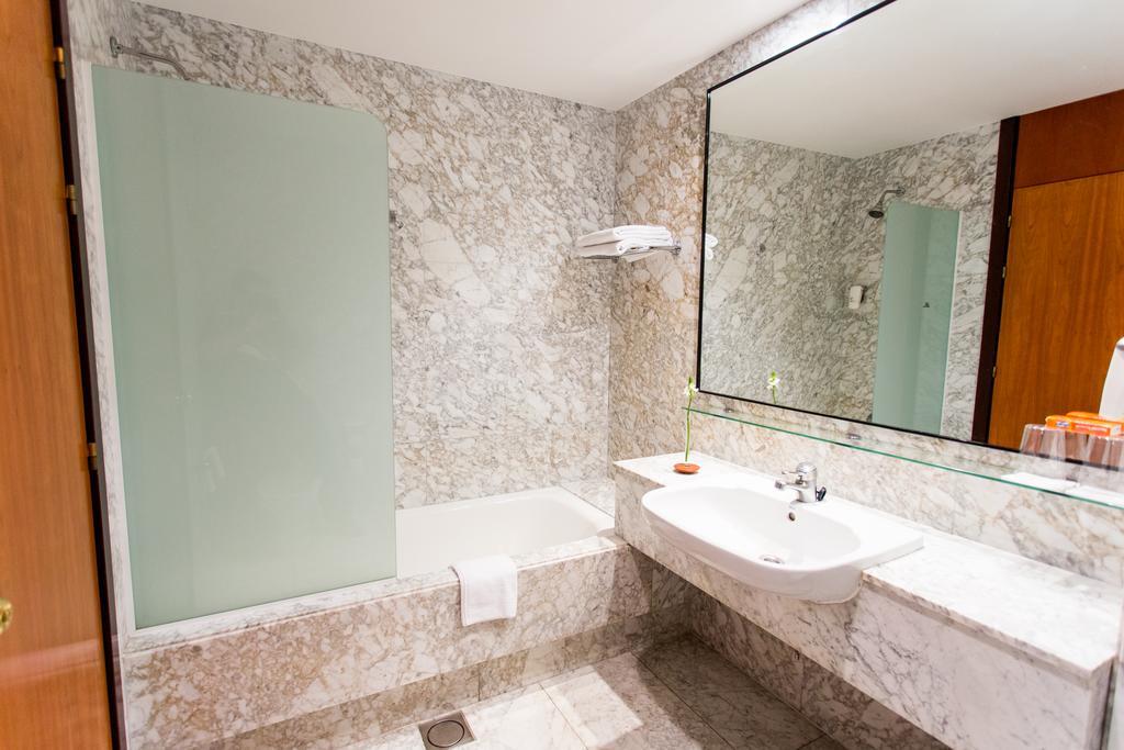 New Hotel Oviedo Quarto foto